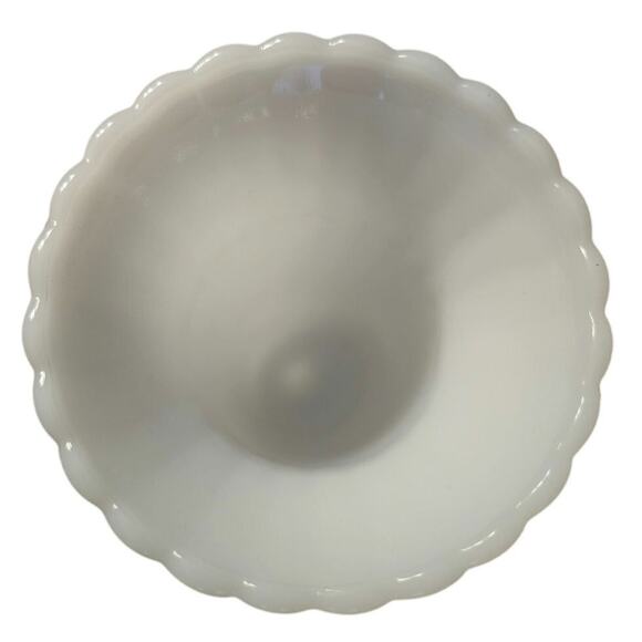 Vintage‎ Napco Milk Glass vase 10" 60's Wedding Decor Farmhouse Shabby Chic - Picture 4 of 7